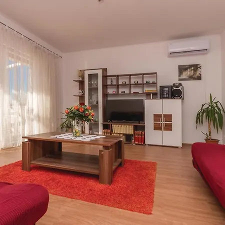 Four-bedroom In Podlug