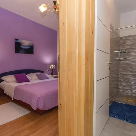 Four-bedroom In Hébergement de vacances